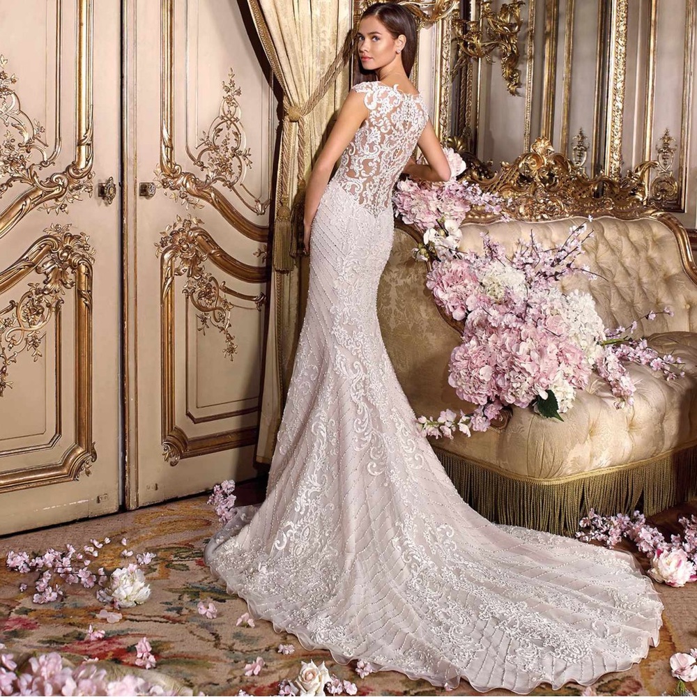 Wedding gown. Brand new!